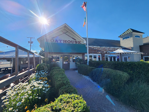 Boathouse Bar & Grill - Thumbnail