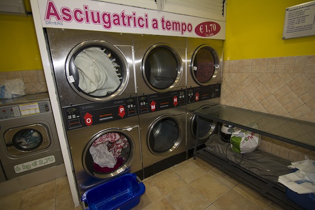 IL MASTELLO - Lavanderia Self Service con internet point