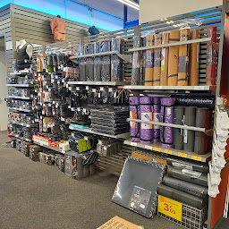 Photo n°4 de Intersport Pithiviers à Pithiviers (Magasin de vêtements pour jeunes)