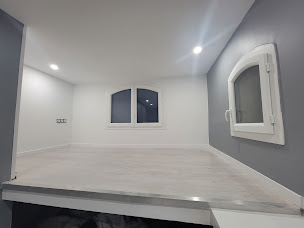 Photo n°1 de SBC Services à Aigues-Mortes (Peintre en bâtiment)