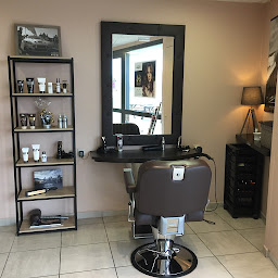 Photo n°5 de Arts Mélés à Artiguelouve (Salon de coiffure)