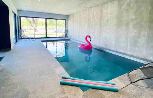 Photo de Maison avec Piscine Intérieur, Billard, Baby Foot à Bords (17430)
