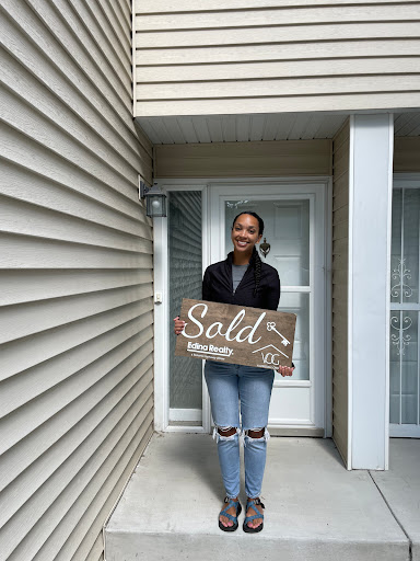 Olivia VanOrsdale - Realtor - Thumbnail