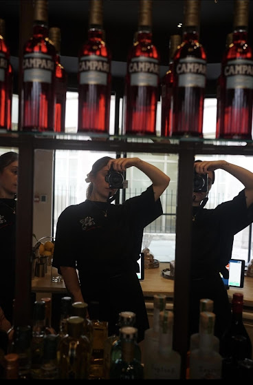 Bar Americano by null