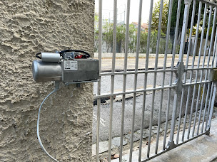 Photo n°11 de Dépannage Portail Automatique - CAME Automatisations Services AS13 à Septèmes-les-Vallons (Service de réparation de caméras vidéo)