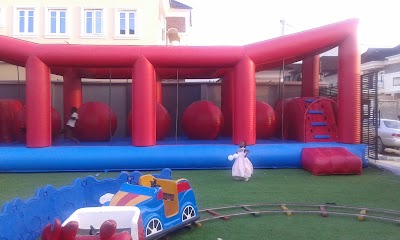 Photos of GeeDeeDee fun park