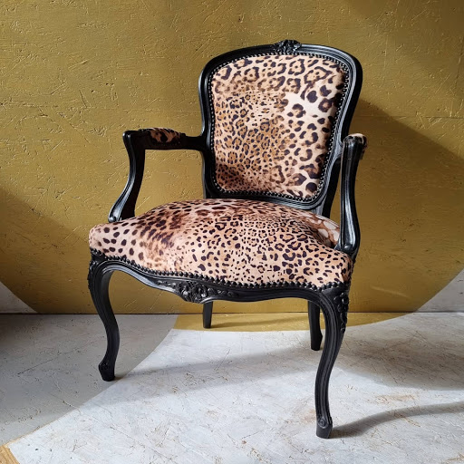 Sit down Simone - Visual