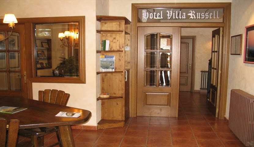Hotel Villa Russell Ordesa by null