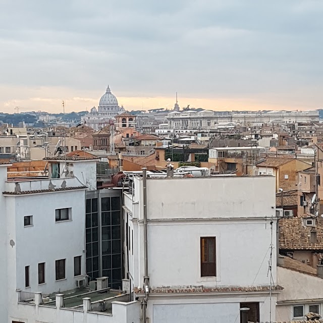 Madeiterraneo – Terrace Restaurant & Up/Sunset Bar