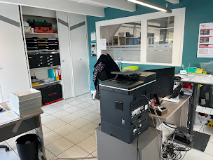 Photo n°4 de AD Carrosserie CAR ATLANTIQUE à Tarnos (Atelier de carrosserie automobile)