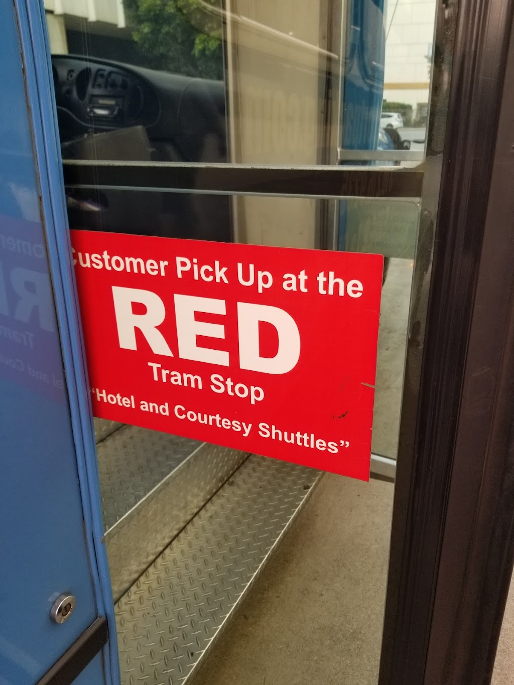 Best prices for 405 Airport Parking at Los Angeles LAX Airport (2020)