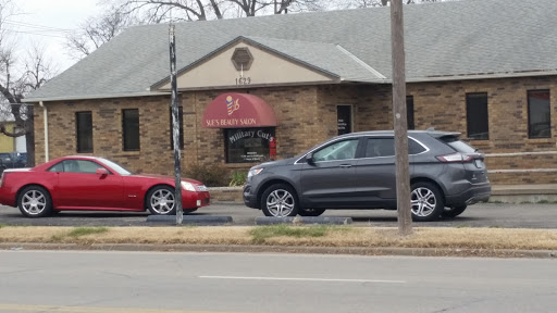 Sue's Beauty Salon & Tanning Salon - Thumbnail