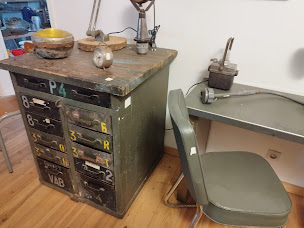 Photo n°9 de Brikbroc brocante du port de Marennes à Marennes (Magasin de meubles)