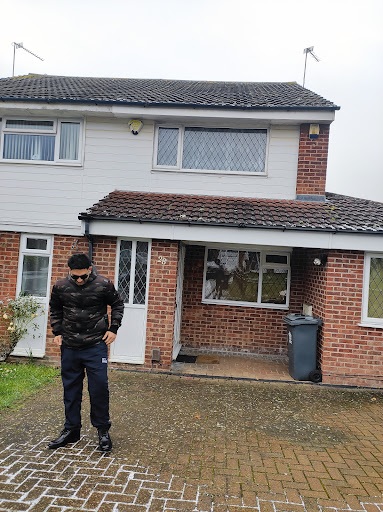 Huggett Close - Visual