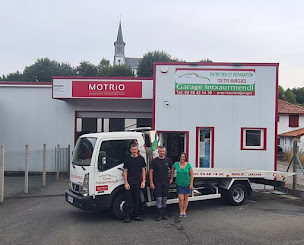 Photo n°4 de Garage Intxaurmendi - Motrio à Bonloc (Magasin de pneus)