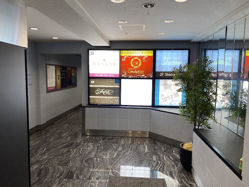 美魔女ラウンジJ