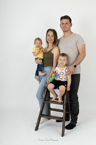 Szatmári Tamás Photography - Esküvő, Glamour, Boudoir, Portré, Családi, Kismama, karácsonyi, studió fotózás Miskolc - Miskolc