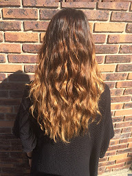 Photo n°2 de Saint Algue - Coiffeur Versailles à Versailles (Magasin de cosmétiques)