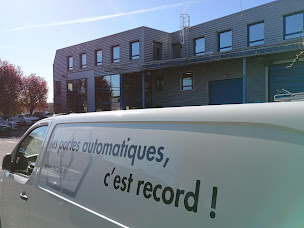 Photo n°1 de Record Portes Automatiques - Agence Ile de France à Champlan (Fabricant)