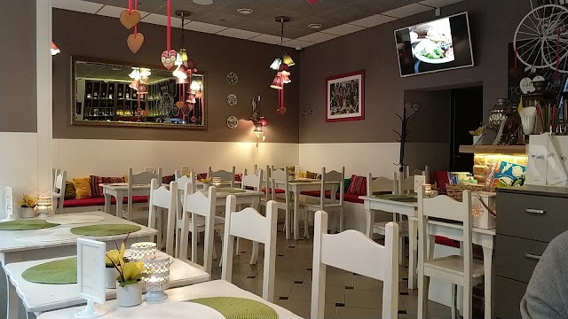 Familia Bistro