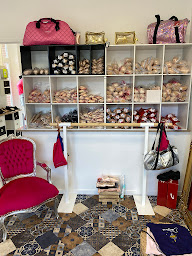 Photo n°7 de Atelier Sport Danse à Vic-en-Bigorre (Magasin d'articles de danse)