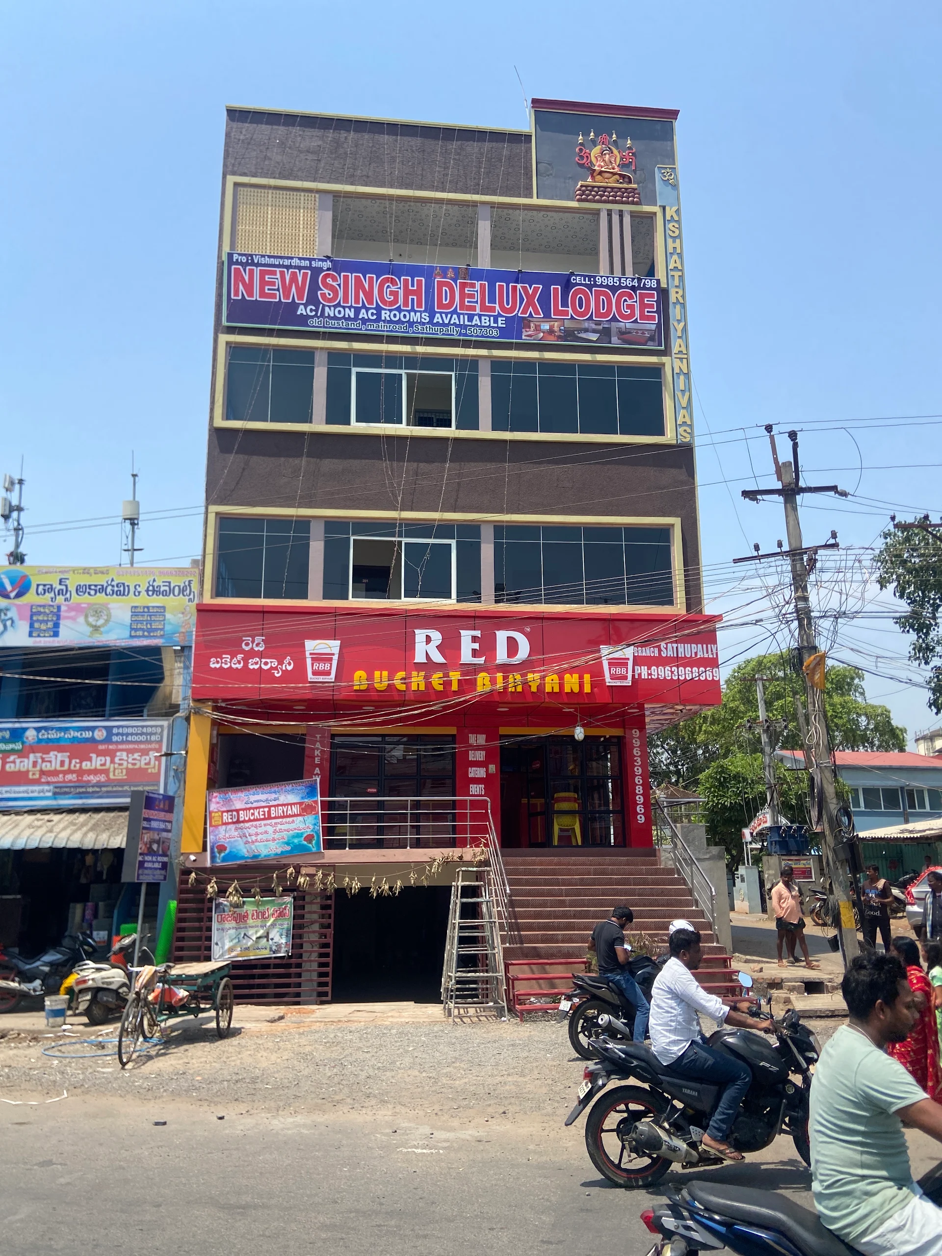 New singh deluxe lodge