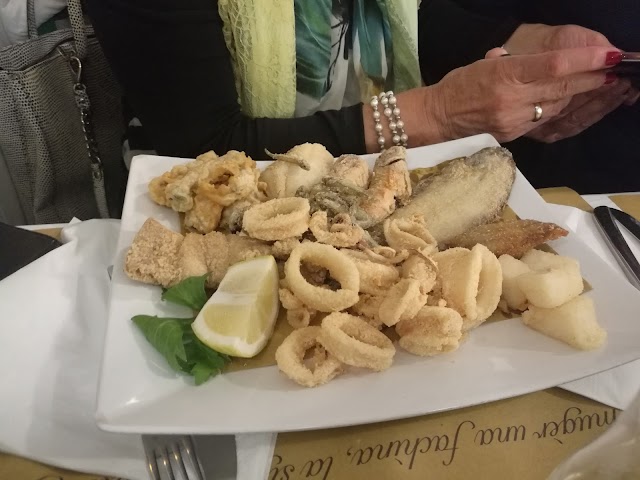 Ristorante Pizzeria In Stralonga