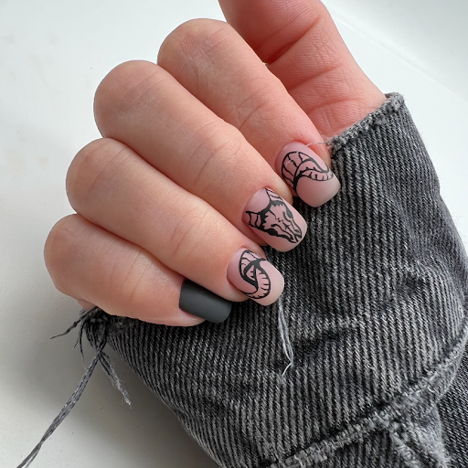 LS Nails - Visual