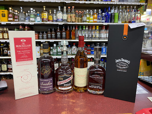 Mom and Pop's Discount Liquors - Thumbnail