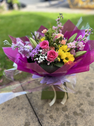 Mrs Flower Potts' Florist - Thumbnail