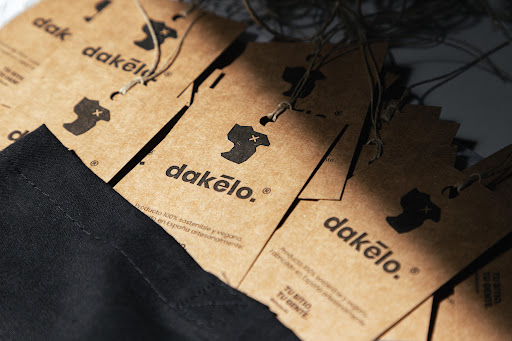 Dakēlo® Logo