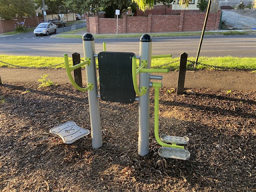 Surrey Park Outdoor Gym - Thumbnail