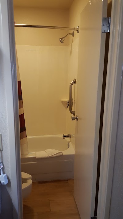 Photos of Red Roof Inn Detroit - Farmington Hills