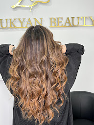 Photo n°1 de Manukyan Beauty à Cannes (Salon de coiffure)