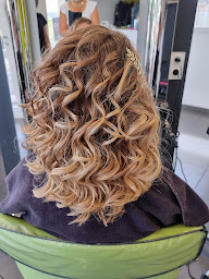 Photo n°4 de Zenitude coiffure à Pleumeur-Bodou (Salon de coiffure)