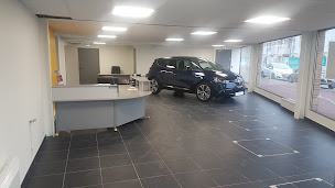 Photo n°2 de Renault Garage LNA à Montigny-le-Bretonneux (Garage automobile)