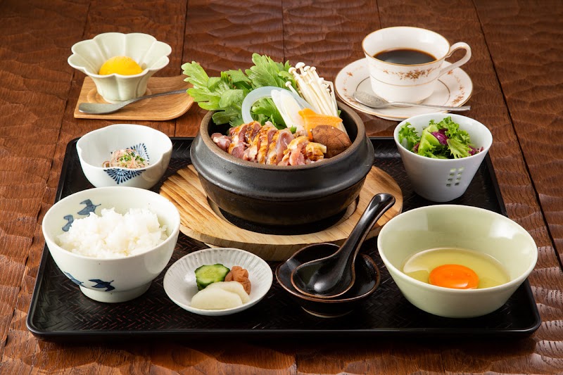 博多水炊き･鶏すき鍋 西新初喜西新プラリバ店