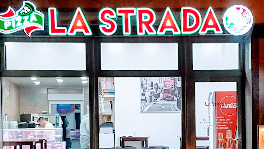 Pizzeria La Strada Altenessener Str. 22, 45141 Essen