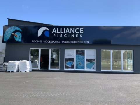 Photo de Alliance Piscines Royan à Beurlay (17250)