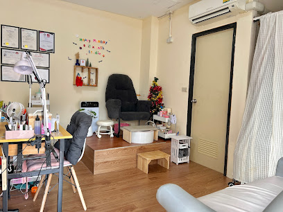 Happy Monday Nail (Deposit Only)