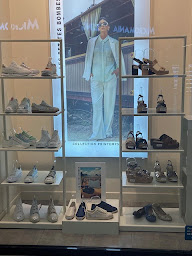 Photo n°4 de LPB LES PETITES BOMBES à Villars (Boutique d'accessoires de mode)