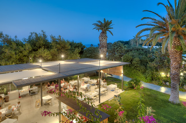 Caravia Beach Hotel - Δίκαιο