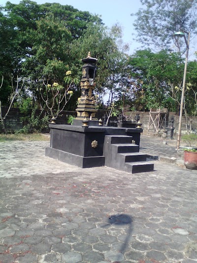 Photos of Pura Candi Untoroyono