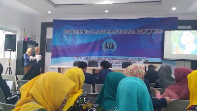 Photos of Balai Desa Citatah