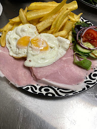 Photo n°5 de La Femme du Fermier Bar Restaurant à Le Vigeant (Restaurant)