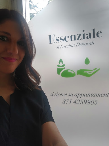 ESSENZIALE studio professionale di massaggi di Facchin Deborah - Thumbnail