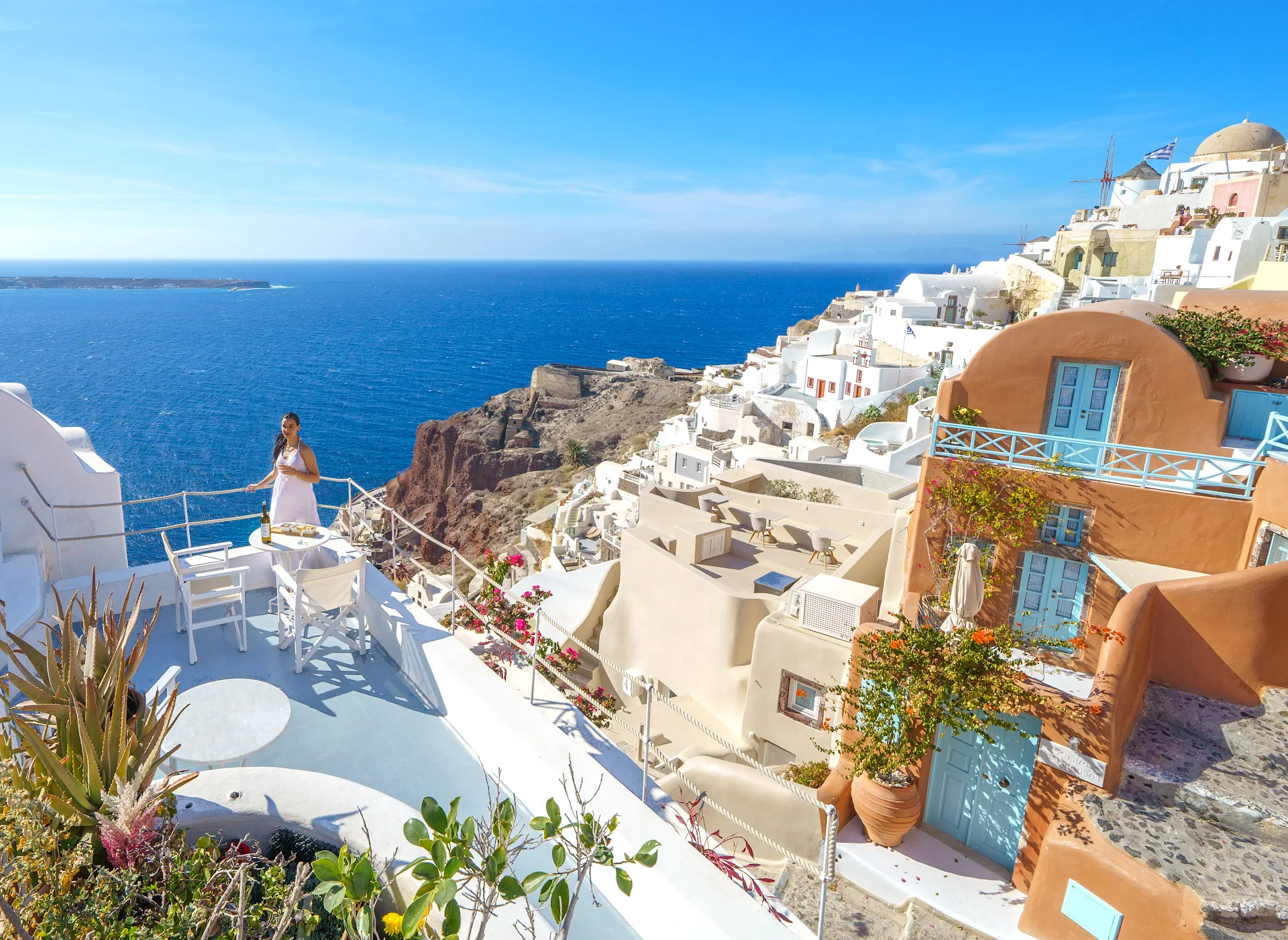 Santorini Paradise Cave Houses & Helios