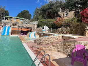 Photo n°3 de Domaine Camping Les Roches 4 étoiles à Le Crestet (Terrain pour camping-cars)