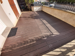 Photo n°1 de Entreprise Lemaire - Rénovation de Peinture Intérieure/Extérieure | Ravalement de Façade | 95 Val d'Oise | 92 Hauts de Seine à Argenteuil (Service de pose de parquet)