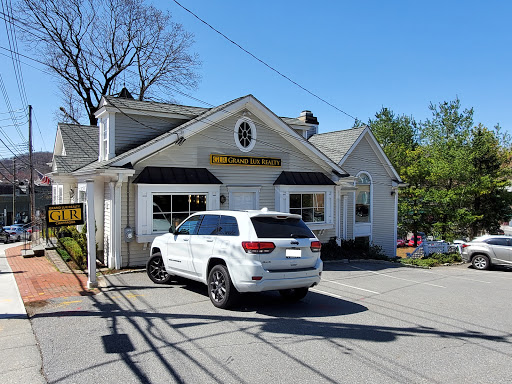 Grand Lux Realty